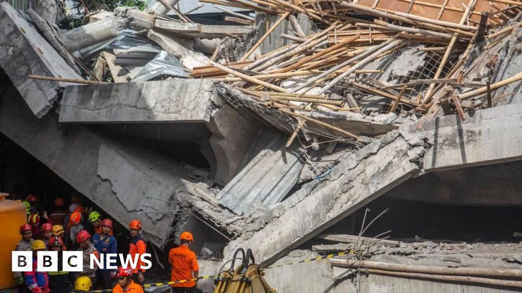 School Collapse Traps Dozens, Three Dead: Warning Signs Ignored
