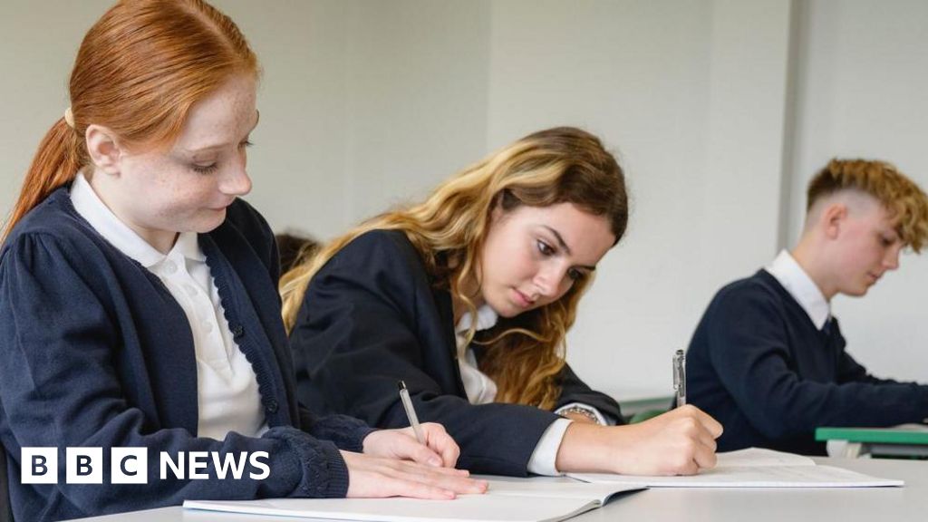 Year 8 Students Face Mandatory Reading Tests in New Push to Boost Britain’s Youth Literacy