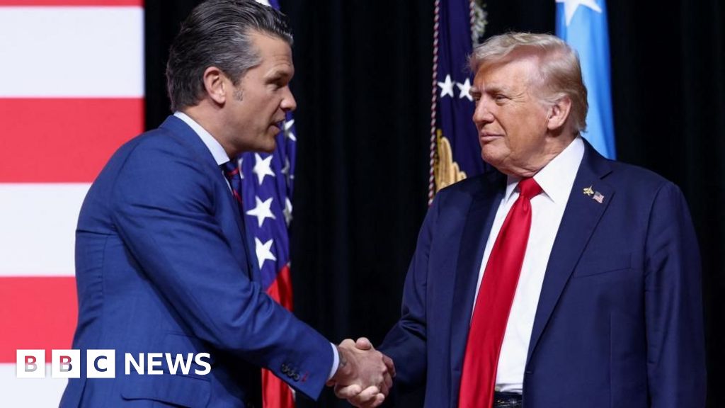 Trump Orders Pentagon to Keep Troops Paid Amid Shutdown