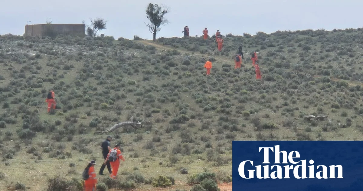 Police intensify hunt for missing boy Gus in outback SA, guided by survival experts