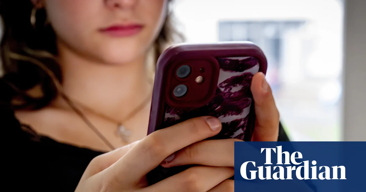 Australian Education Minister Warns AI Chatbots Harm Kids Amid Anti-Bullying Push