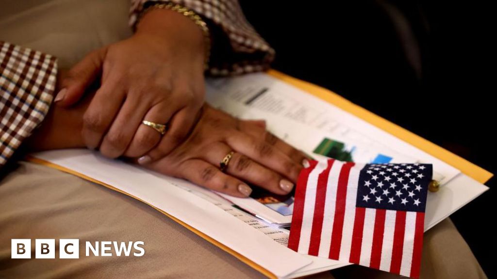 Shutdown halts U.S. citizenship ceremonies, impacting new Americans