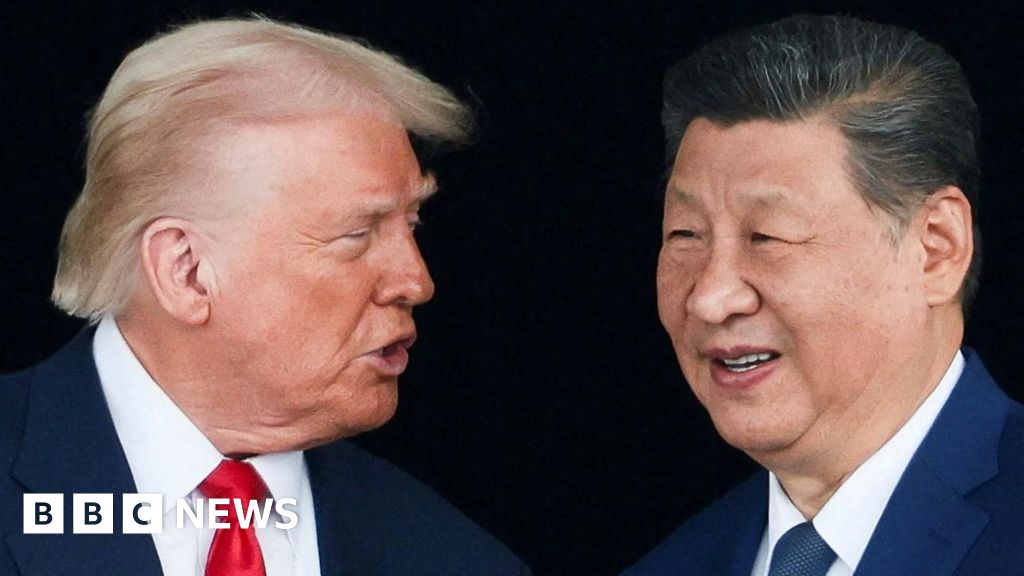 Trump praises 'strong' chat with Xi in South Korea