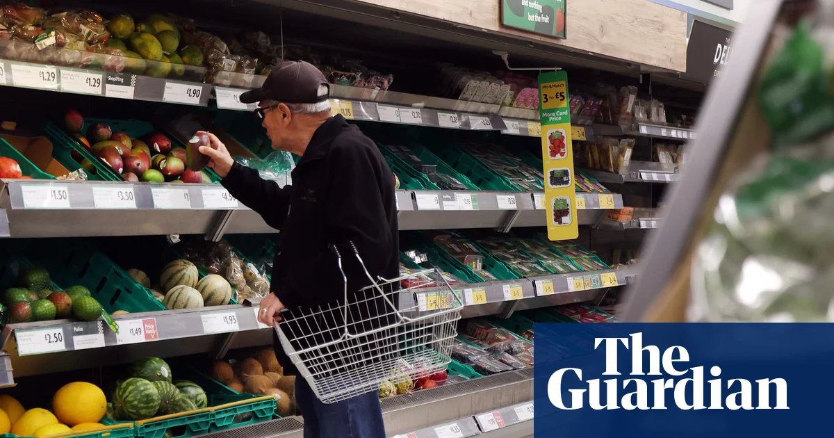 Supermarkets warn Reeves' tax hikes will hit young shoppers with higher food prices