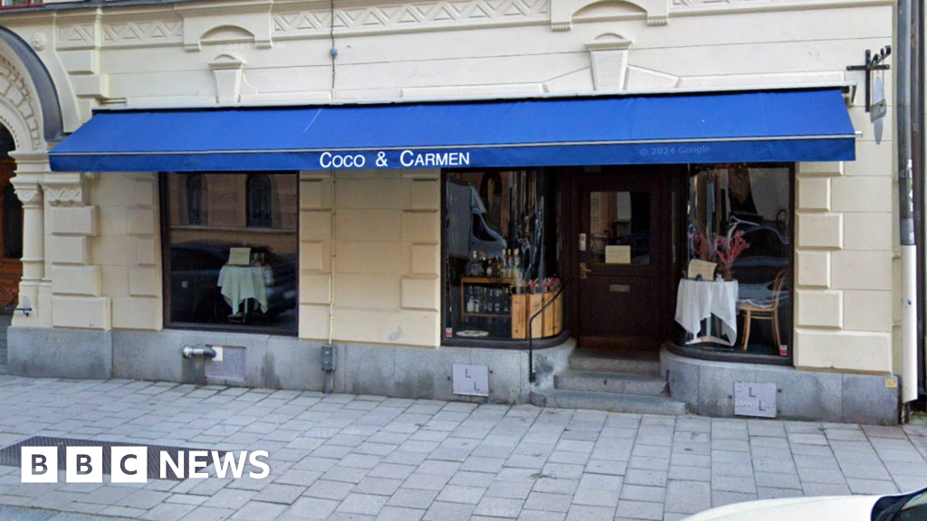 Four youths hospitalized with sepsis after food poisoning at Stockholm eatery