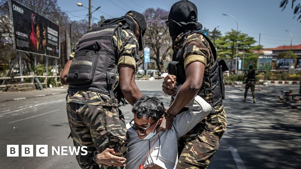 Protests Reject President Rajoelina’s Deal, Police Respond with Rubber Bullets