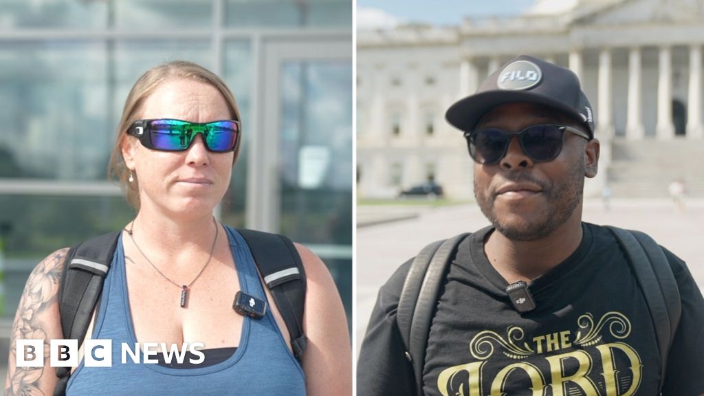 Tourists in D.C. Feel the Pinch as Shutdown Closes Big Attractions