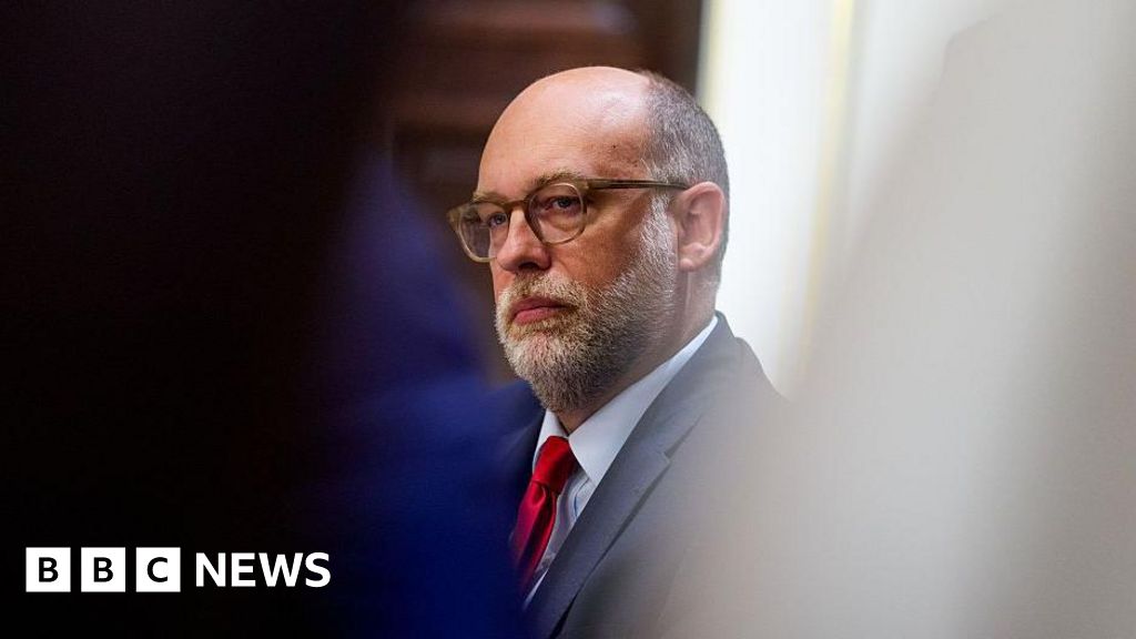 Trump Administration Sends Layoff Notices to Over 4,000 Workers Amid Shutdown