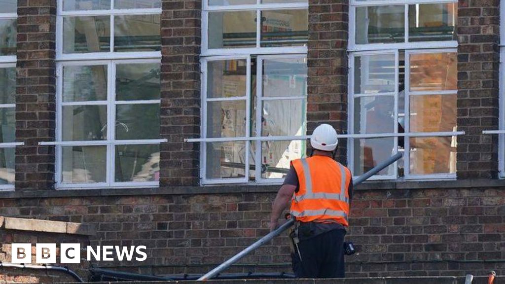 Government vows to remove RAAC from schools by 2029 to safeguard future generations