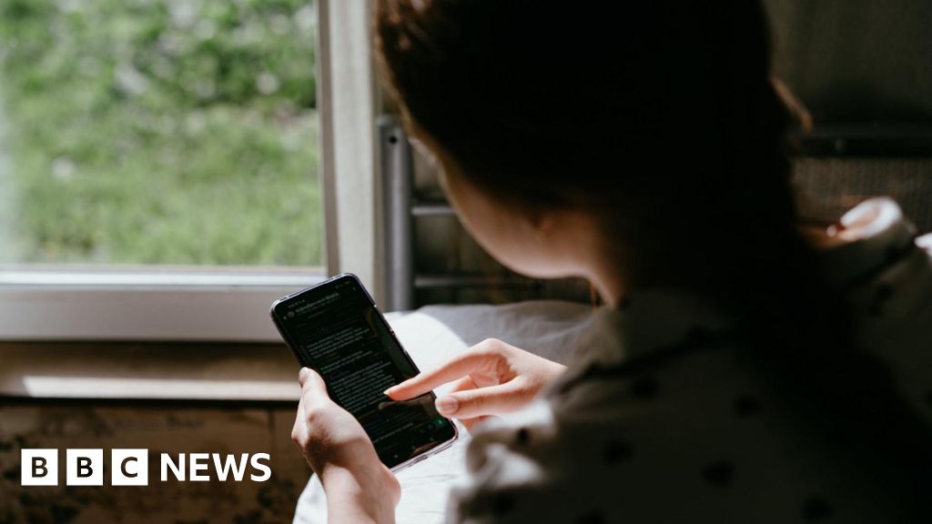 Australian teens targeted online by gangs to carry out violent acts