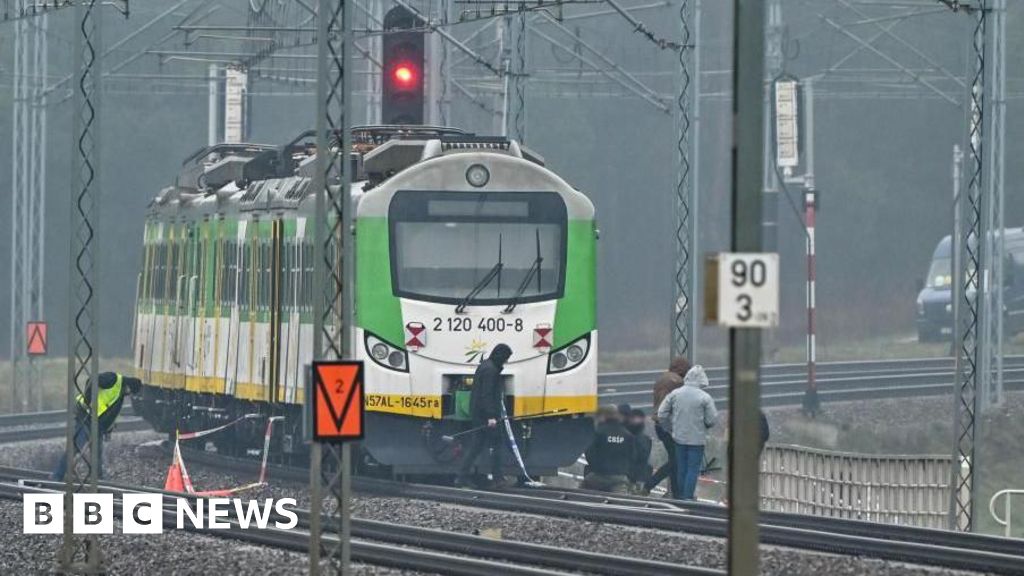 Polish PM Blames Ukraine Spies for Rail Sabotage, Ties to Russia