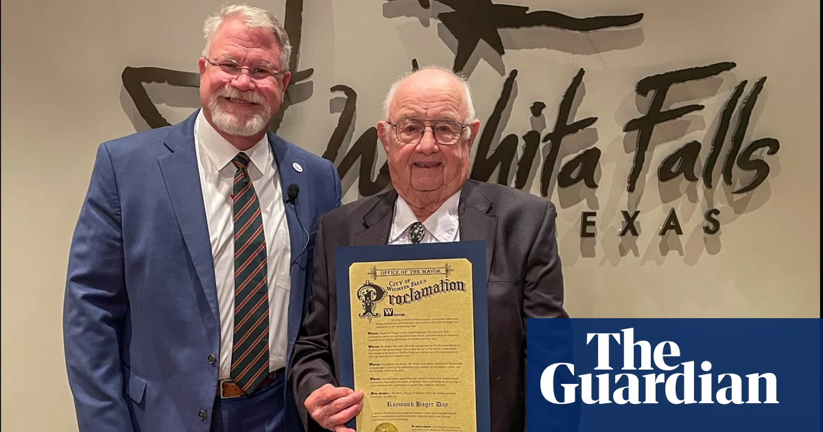 Texas centenarian bus driver, 95, defies age with no plans to stop