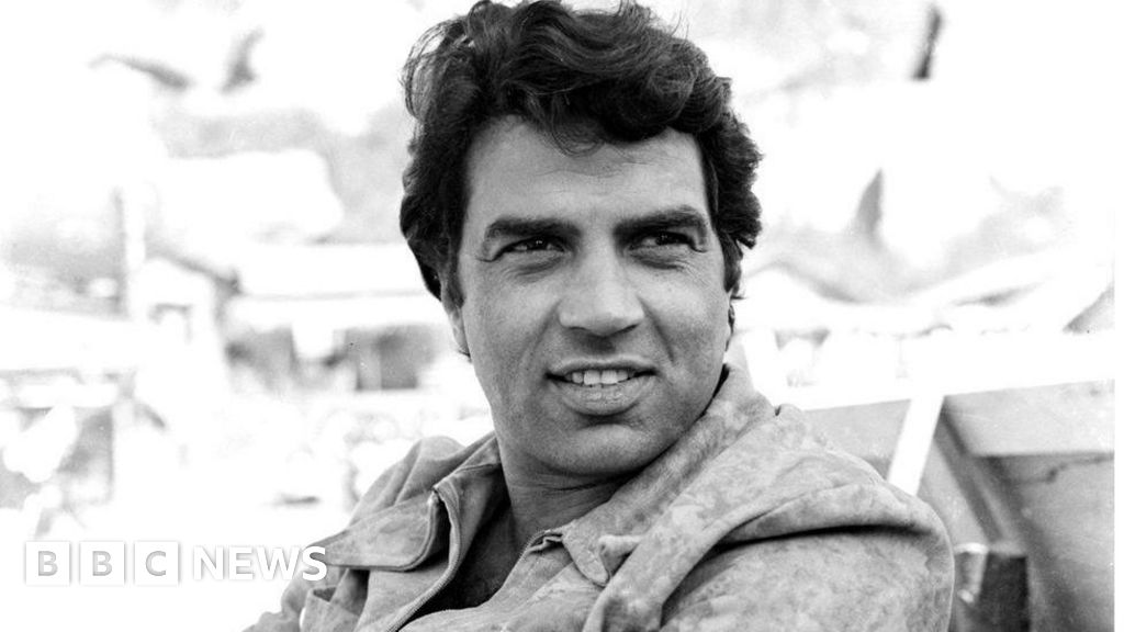 Celebrating a Legend: Bollywood's Icon Dharmendra Passes Away at 89