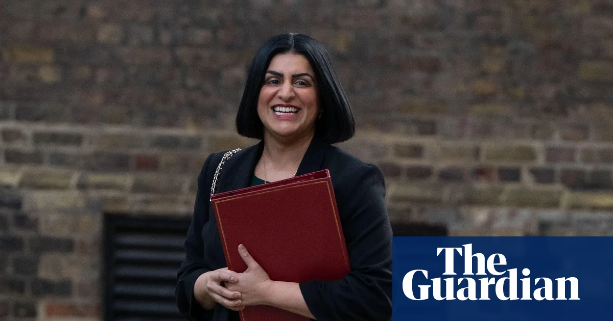 UK Eyeing Danish-Style Immigration System to Tackle Asylum Crisis