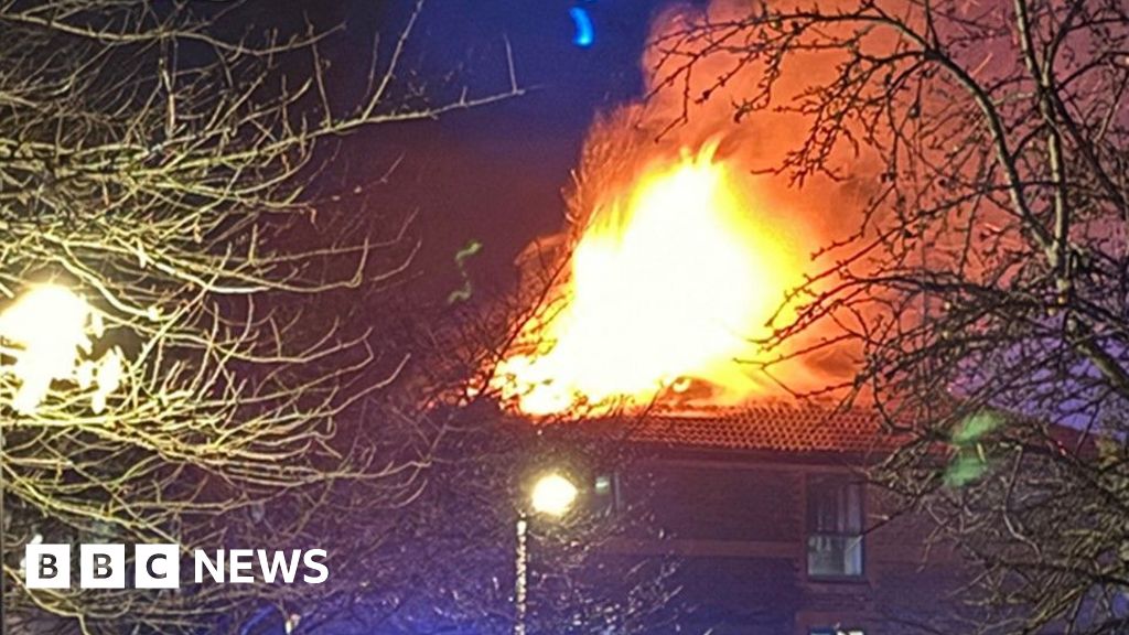 Warwick Students Evacuated Amid Hall Fire Emergency