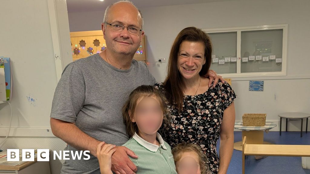 Hertfordshire Police Admit Wrongful Arrest Over WhatsApp Message, Payout £20K to Victim