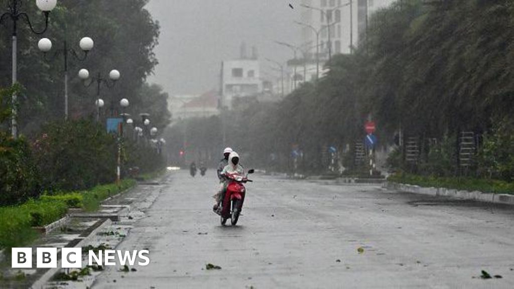 Typhoon Kalmaegi strikes Vietnam after devastating Philippines, death toll surpasses 114