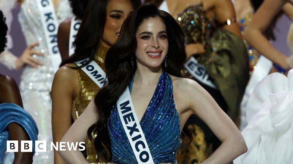 Miss Universe Contestants Walk Out After Organizer Criticizes Miss Mexico