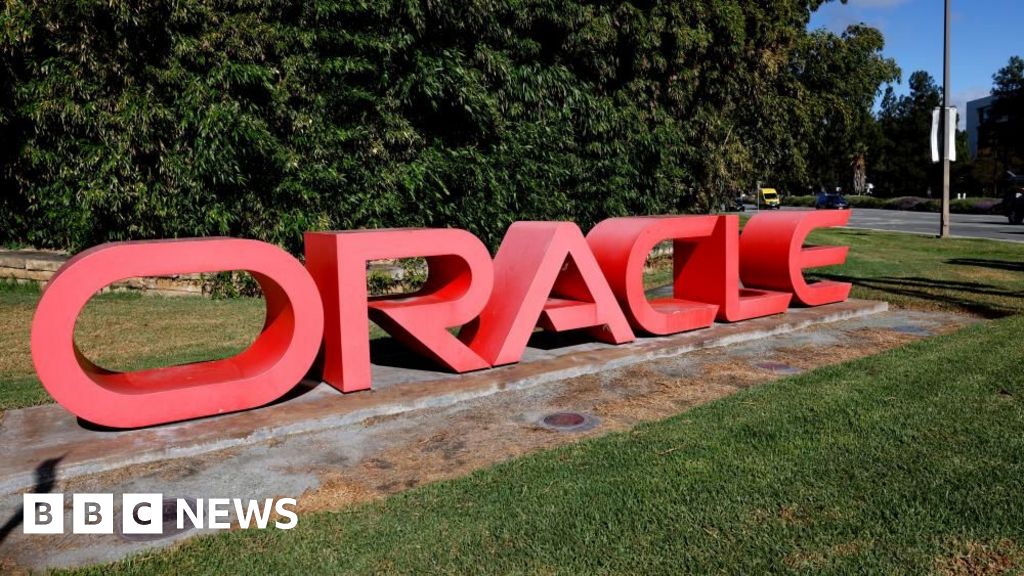 Oracle shares drop as earnings raise AI bubble doubts among young investors