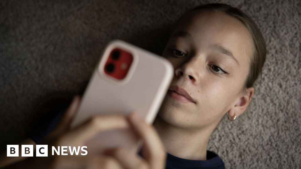 Australia Ponders Banning Kids from Social Media—Is This the Future?