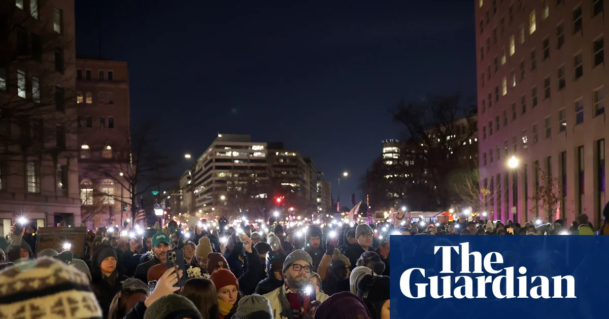 Judge Stops Trump Officials from Detaining Refugees in Minnesota