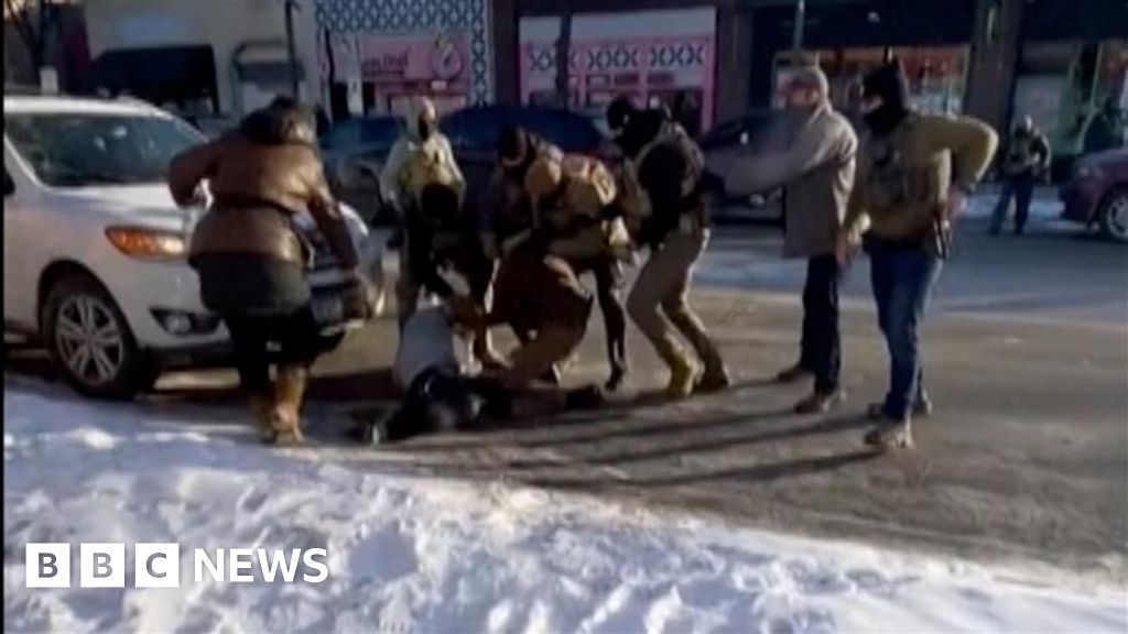 Footage reveals key moments in Minneapolis deadly shooting