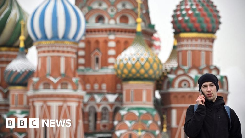 Russia clamps down: WhatsApp blocked amid messaging crackdown