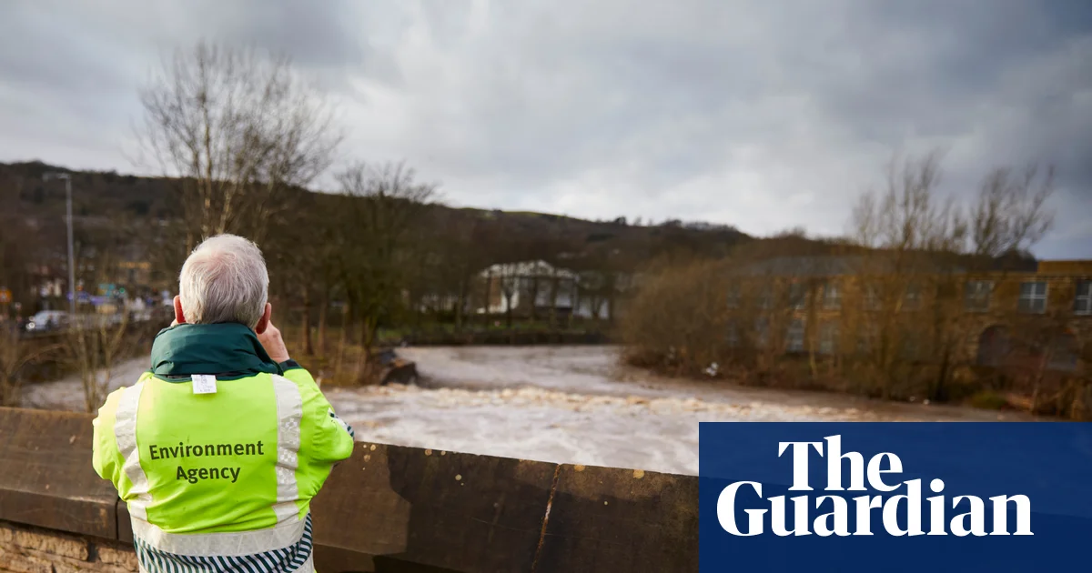 Union Chief Urges Ministers to Drop Foolish Pay Restraints on Civil Service