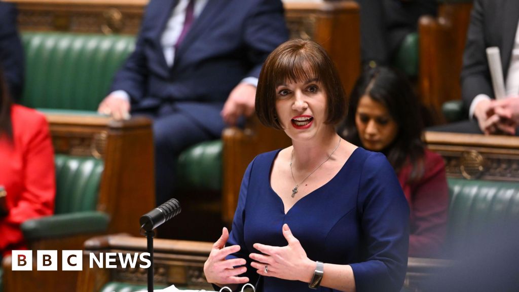 Phillipson sticks up for student loan shake-up, warns average repayments to jump by £8 a month