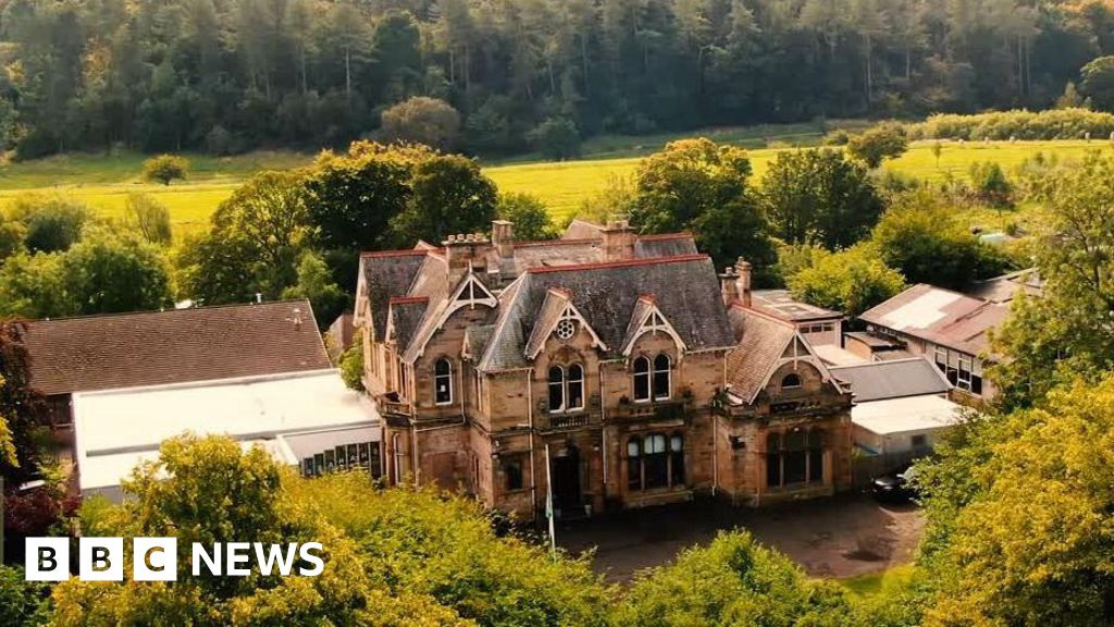Rutherglen school faces closure as regulator raises alarms about its future