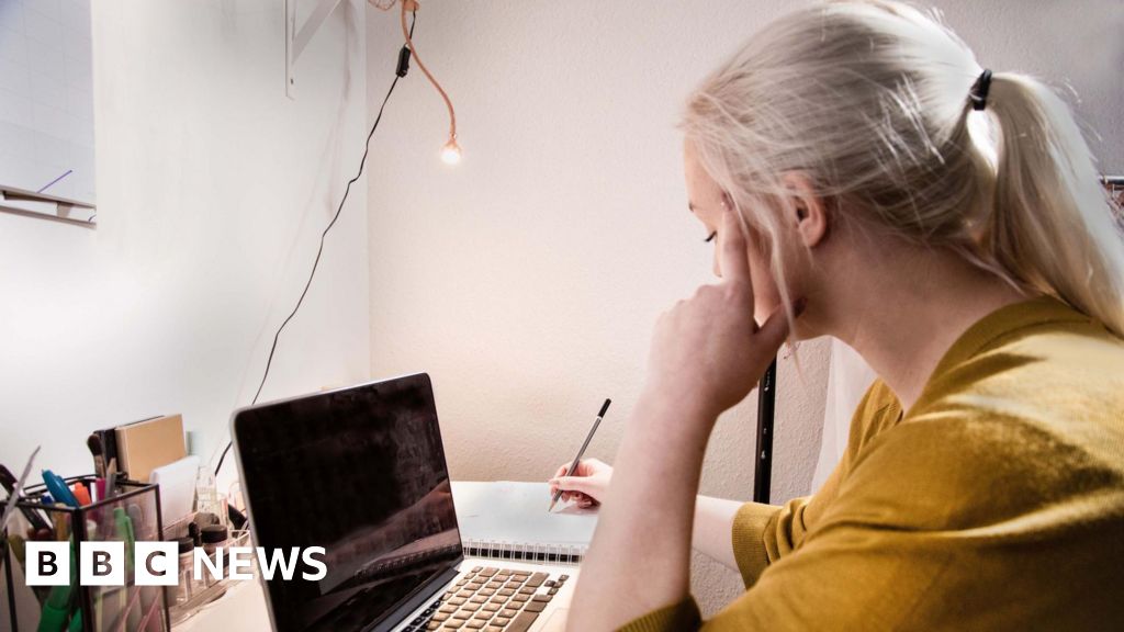 Why Are Students Claiming COVID Compensation from Universities?