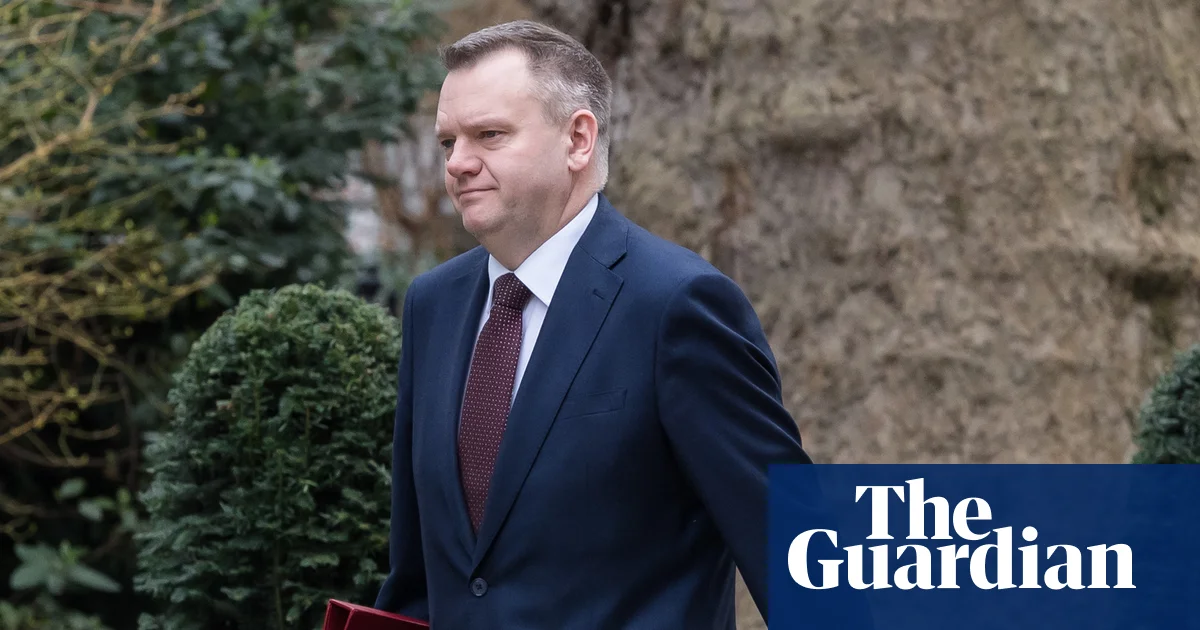 UK’s university fee clash signals Brexit reset isn’t smooth sailing yet