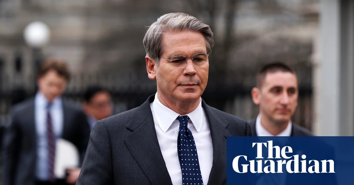 US Opens the Door to Easing Russian Oil Sanctions Amid Rising Global Prices Over Iran Tensions