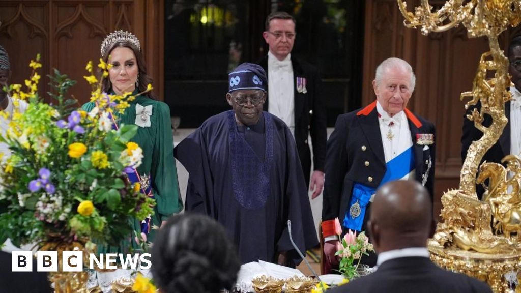 King lauds 'living bridge' with Nigeria at high-profile banquet