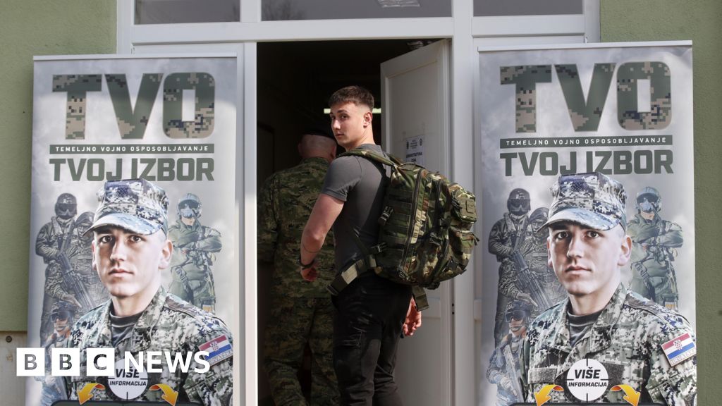 Hundreds of Croatian Teens Respond to Duty as Conscription Returns