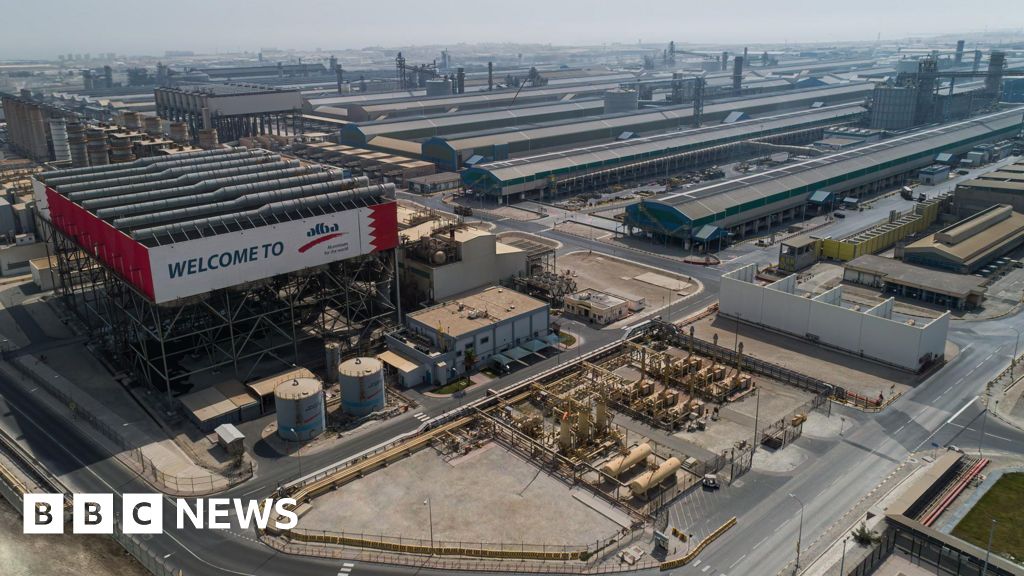 Iranian Strikes Hit Gulf, Major Industrial Sites Targeted