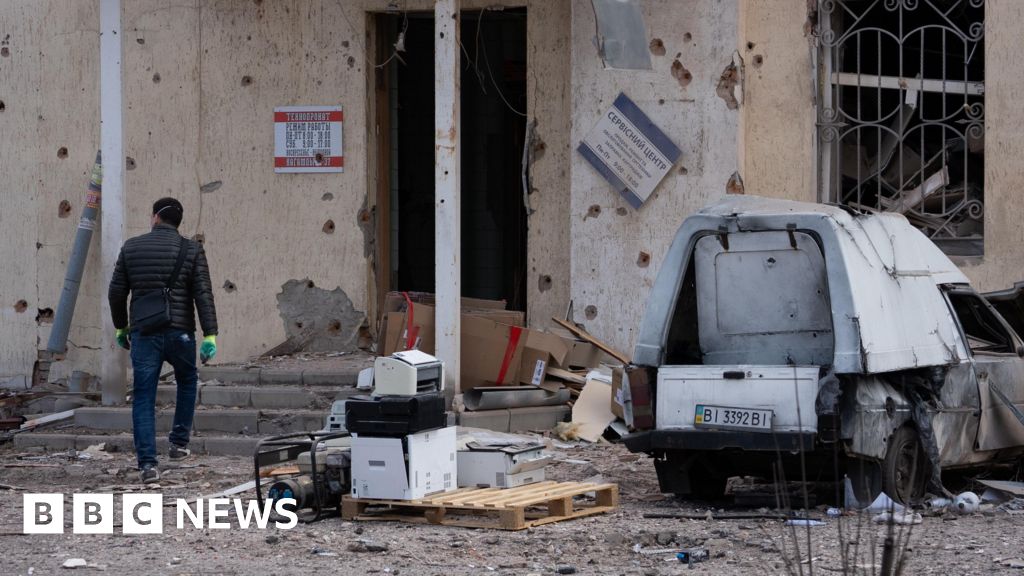 Zimbabwe Warns: 15 Youths Lured to Fight for Russia End Up Dead