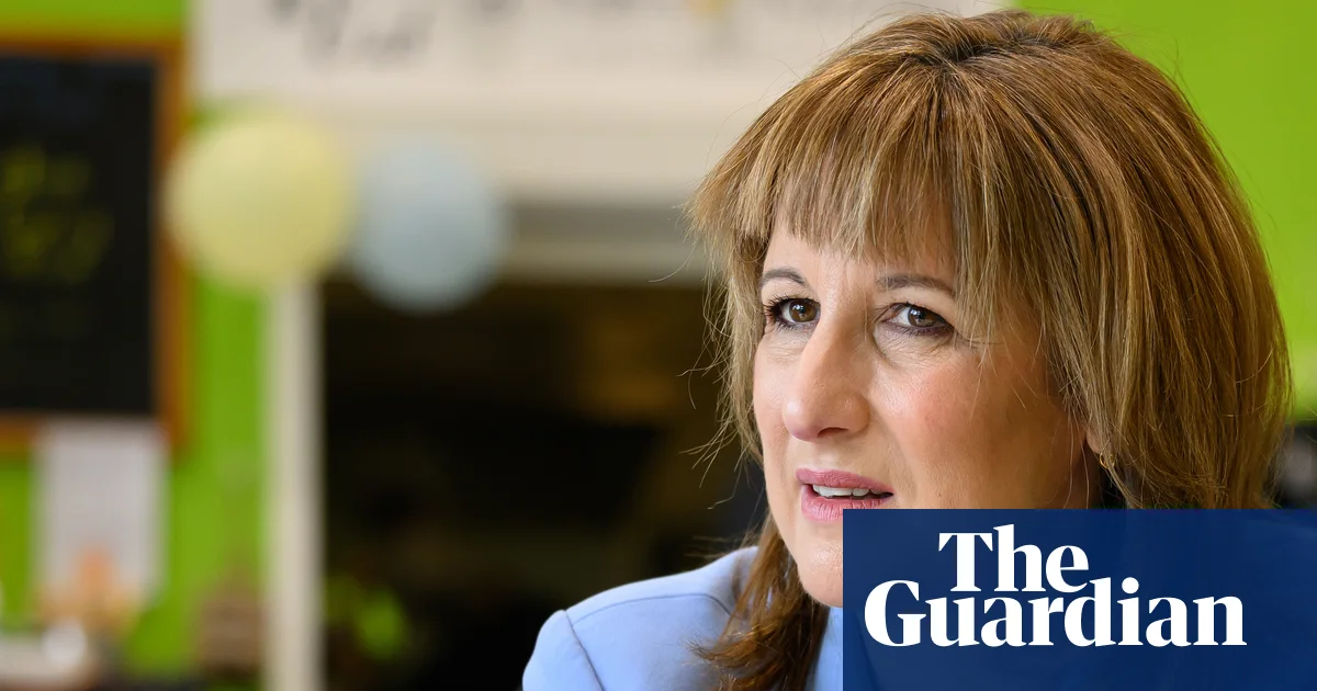 Bank Chiefs Urged to Meet Reeves on Iran War’s Threat to UK Economy