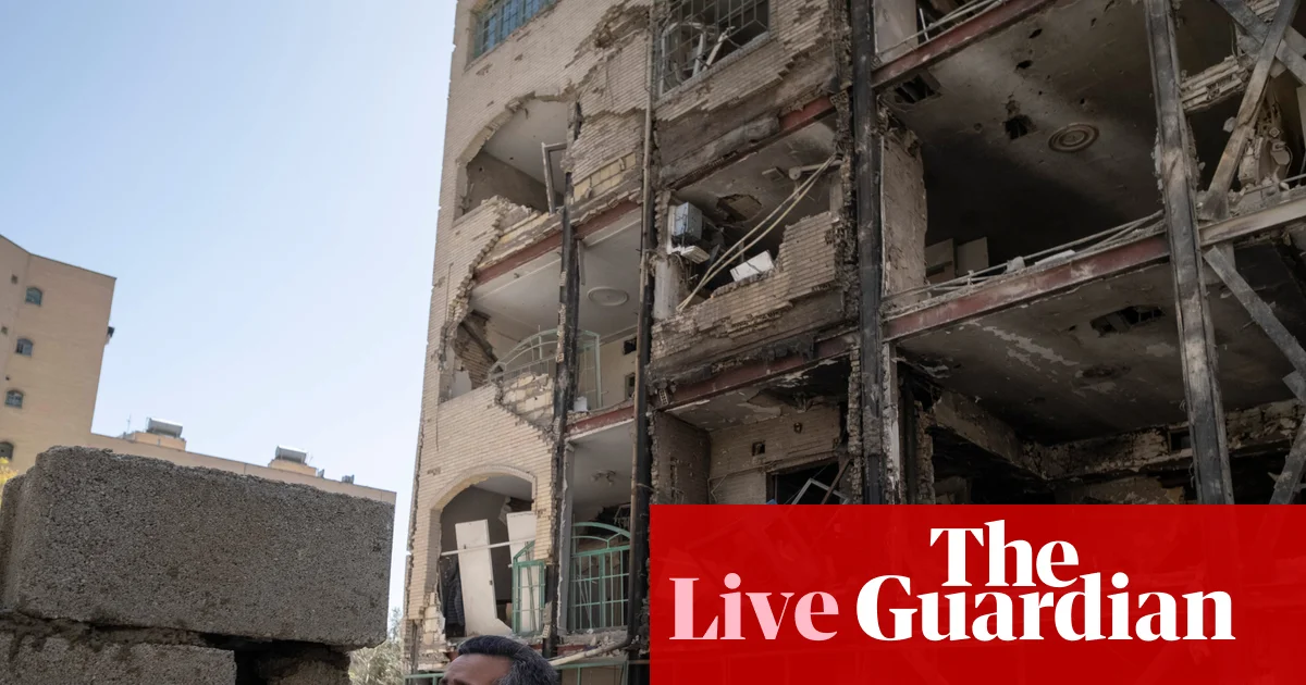 Middle East Tensions: US Claims Iran’s Economy Blocked, Trump Signals Talks Revival Amid US-Israel Pressure