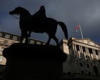 UK Bond Market Stabilizes as Starmer Fends Off Leadership Challenge