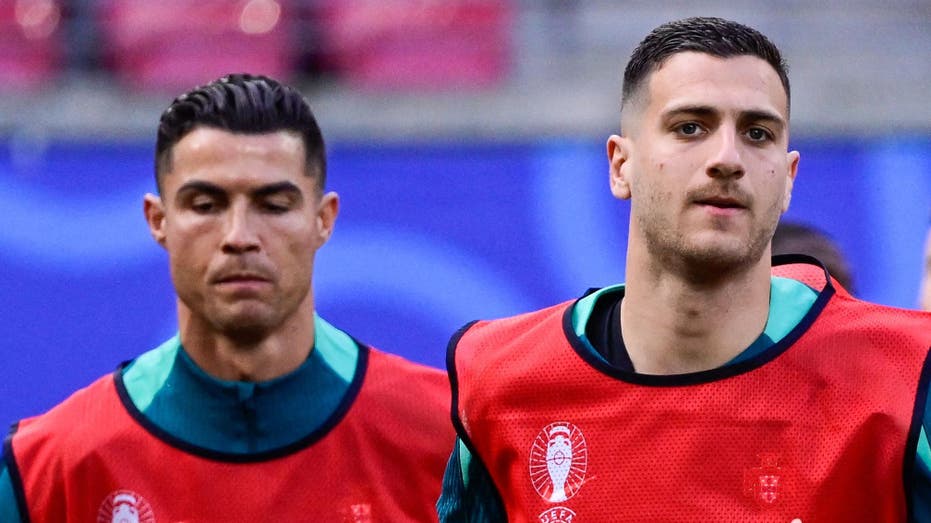 Global Football Unites: Calls Grow for Cristiano Ronaldo's 2026 World Cup Triumph