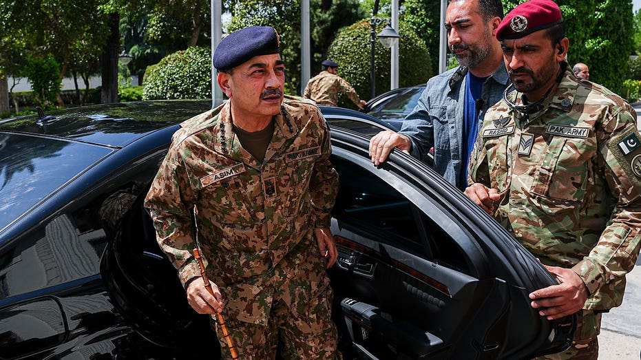 Pakistan Denies Sheltering Iranian Jets Amid Crucial US-Iran Mediation Efforts