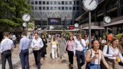 UK Borrowing Costs Surge Amidst Political Uncertainty